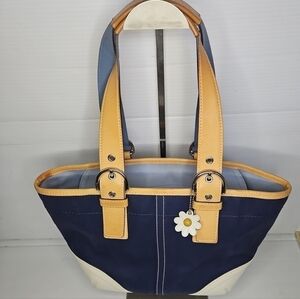 Coach Vintage Y2K SoHo Hampton Mini Daisy Canvas Tote Bag Purse L3J-4428